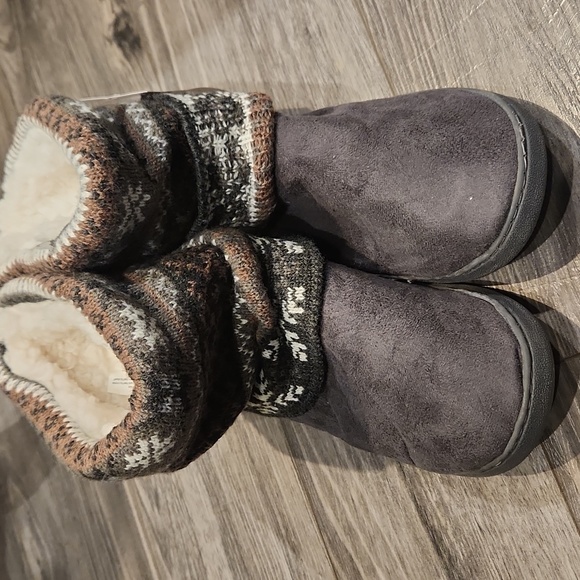 NWT Muk Luks Women's Slippers sz L (9-10) grey - Picture 9 of 9